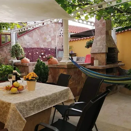 T&D Apartmani Pula Exterior photo
